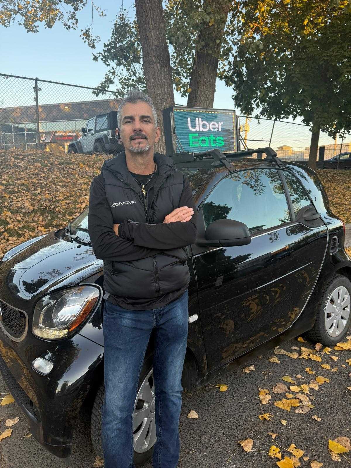 Services. Car led screen Montreal Lediu publicity